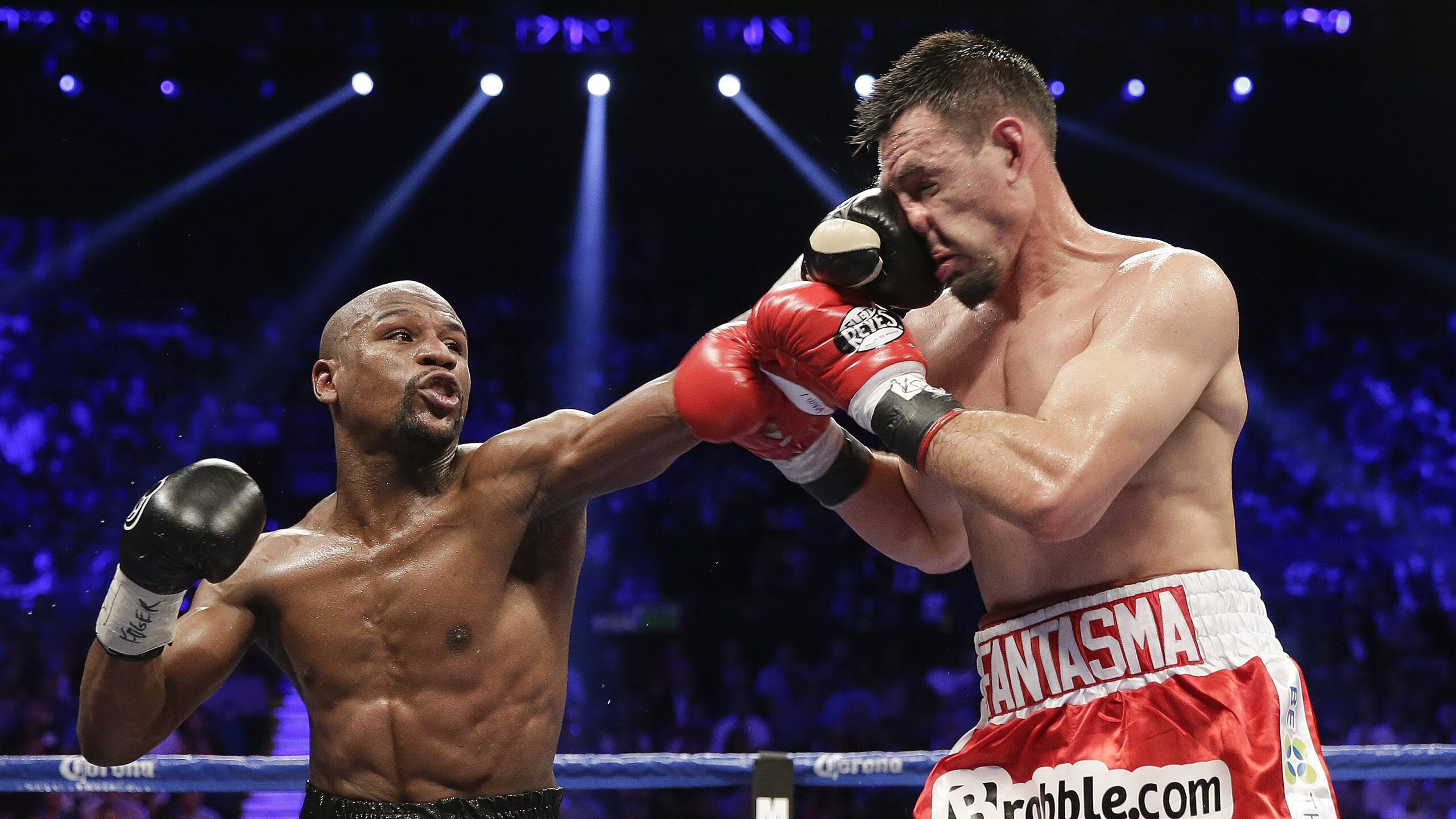 最实用的驾驶技巧：车手告诉你如何在极限中求稳，极限驾驶技术教学